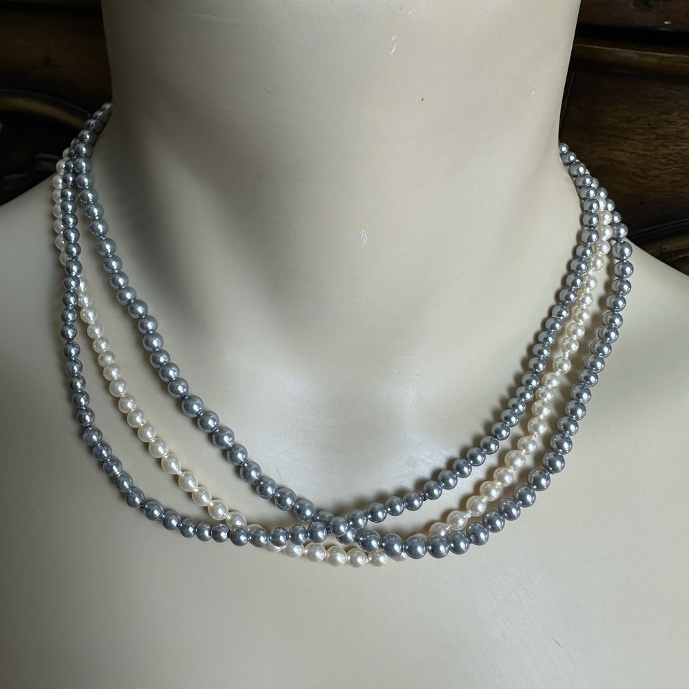 VTG Triple‎ Strand Glass Faux Pearl Necklace 16.5 Inch White Blue 925 Sterling